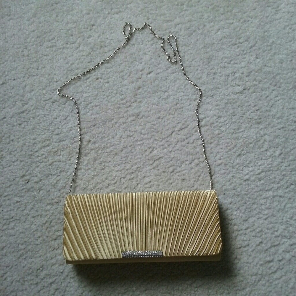 Gold clutch